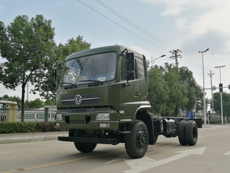 KLF5160TXQD6型 四驅(qū)墻面清洗車